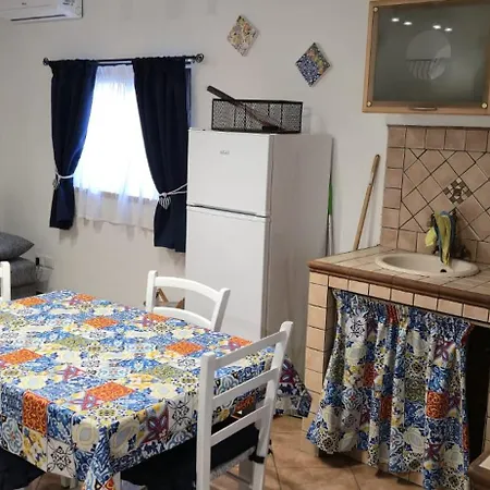 La Casetta Di Nin E Gian Mondello Ferienhaus *
